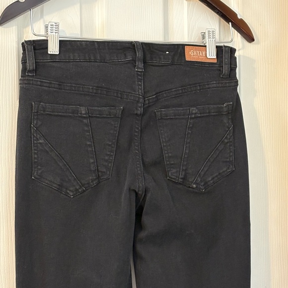 Women's Black Flared Jeans - Picture 3 of 10